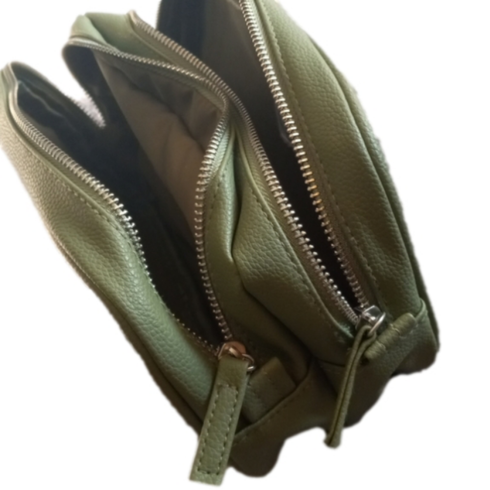 Green vintage zip up toiletries case - Picture 3 of 4